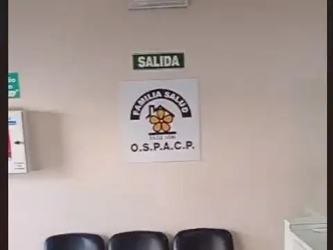 Local Comercial en alquiler - 6 Ambientes - Merlo