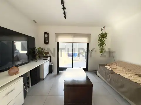 AV JUAN D. PERON 4100, Piso 0