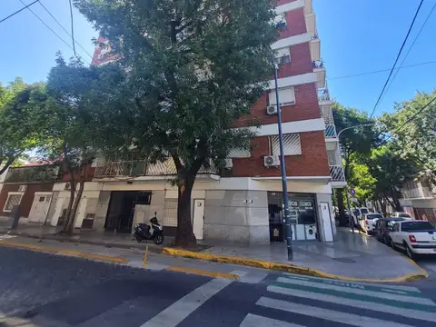 Floresta Tres Ambientes Luminosos Excelente Ubicacion