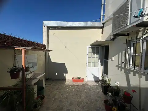Depto Tipo Casa en Venta al Este