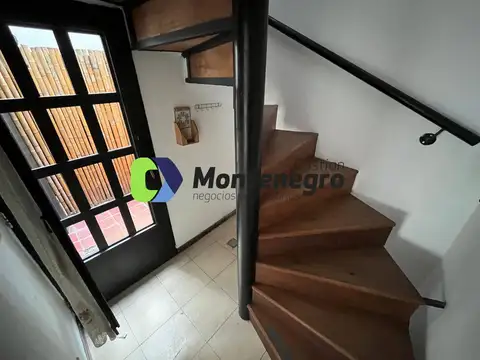 Depto Tipo Casa en Venta con 1 cocheras