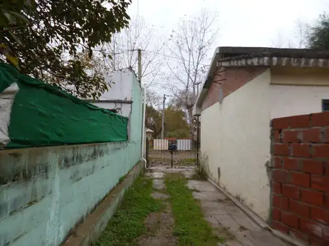 Casa 3 ambientes con 1 baño