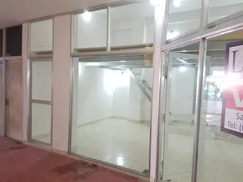 Melón Gil y Av. Del Libertador 200