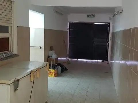 Casa 8 ambientes con 6 baños