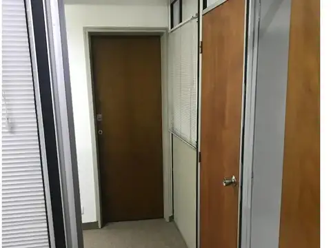 Venta. Oficina. 4 Ambientes. Corrientes y 9 de Julio. Centro