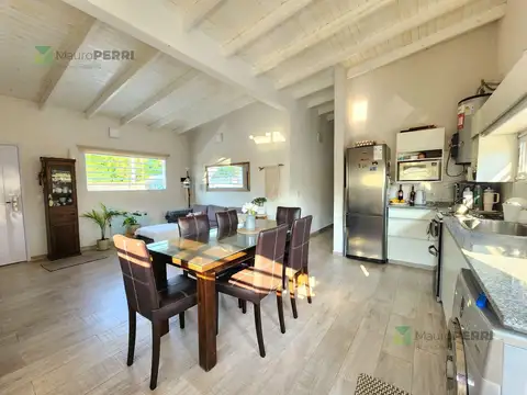 Casa 5 ambientes con 3 baños