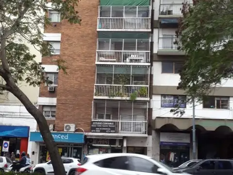 VENTA DE DEPARTAMENTO DE 4 AMBS BAÑO Y TOILETTE