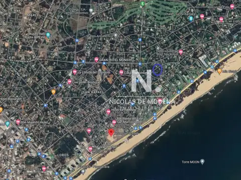 Terreno de gran tamaño en zona Residencial