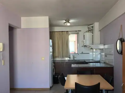 Las Heras 100, Piso 8