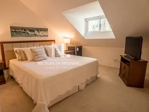 Casa en Venta en Playa Mansa, USD 1.950.000