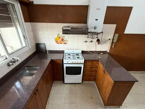 Av Pres Jose E Uriburu 1700, Piso 01