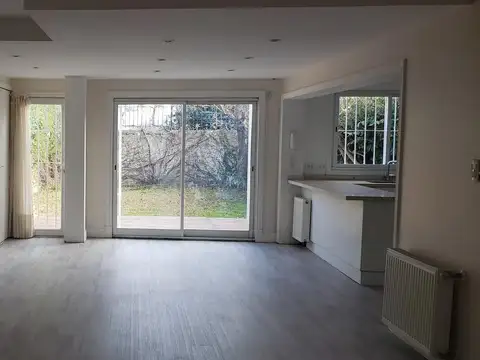 Depto Tipo Casa en Alquiler en Constitucion, $ 1.900.000