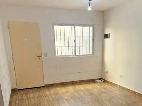 Depto Tipo Casa en Venta de 2 ambientes