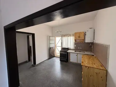 Casa en Alquiler con 1 cochera