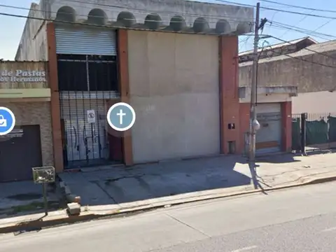ESTUPENDO LOCAL SOBRE AV. CALCHAQUI AL NRO 71