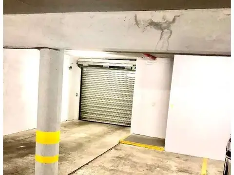 Campana 3400, Piso sub