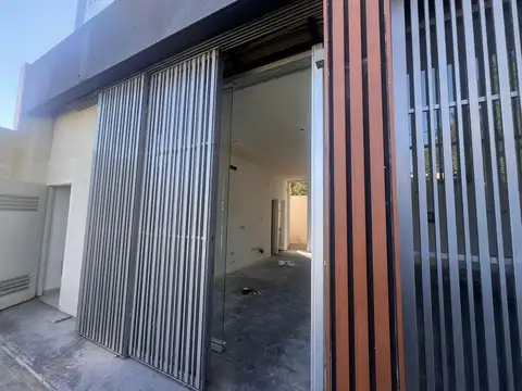 Local en ALQUILER en PASEO DON CARLOS |  Av. 31 y 505 MB Gonnet LP