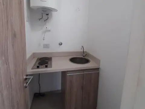 Local en ALQUILER en PASEO DON CARLOS |  Av. 31 y 505 MB Gonnet LP