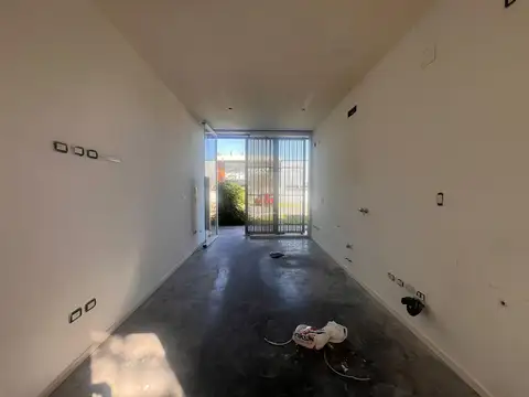 Local en Alquiler en Manuel B Gonnet, $ 650.000