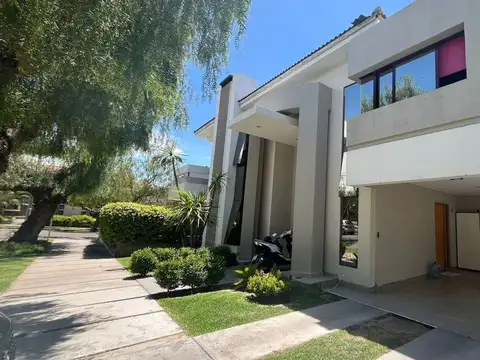 Avenida Champagnat 2000