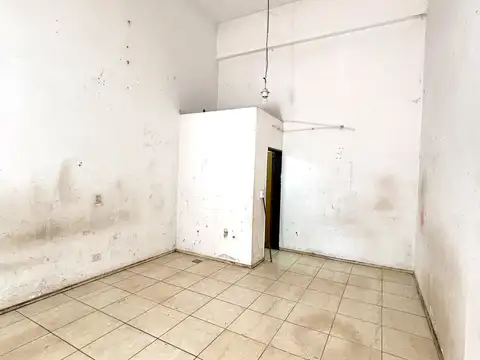 EXCELENTE LOCAL EN ALQUILER - INMEJORABLE UBICACIÓN DE GRAND BOURG