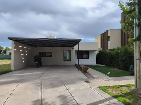 CASA A LA VENTA EN BARRIO SOL ANDINO I GUAYMALLEN