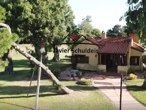 Chacra 16 has Villa Ruiz UNICAS. 