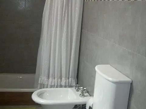 Chalet en zona uno, excelente ubicación y equipamento 