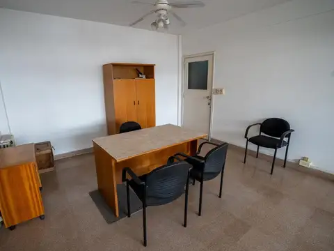 Oficina en Venta 66 años