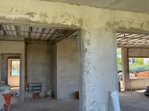 Casa 4 ambientes con 3 baños