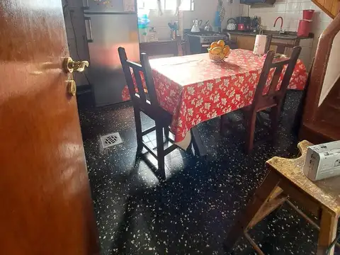 Depto Tipo Casa en Venta 50 años