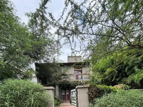 Reina Mora 100, Piso Rei