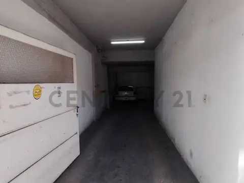 Pellegrini 3700, Piso 0