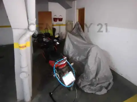 Venta Cochera sobre Pellegrini