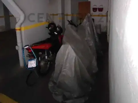 Pellegrini 3700, Piso 0