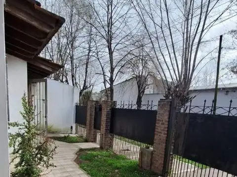 Casa 3 ambientes con 1 baño