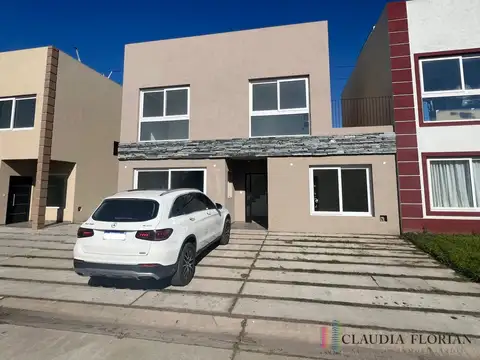 Casa - Venta - Argentina, San Miguel - GUSTAVO FLAUBERT 1300