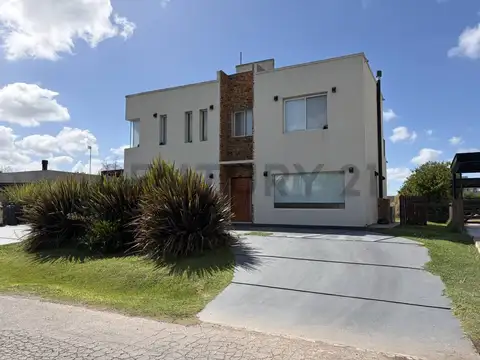 Casa en Venta de 4 dormitorios