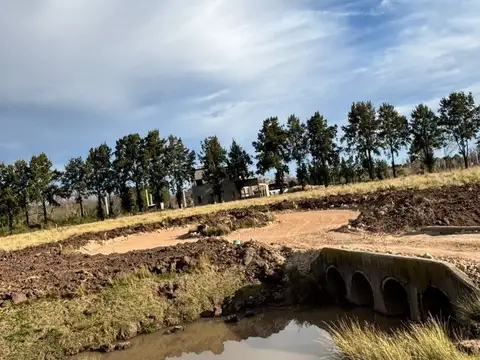 LOTE VENTA E. DE LA CRUZ BARRIO PARQUE 1500 M2