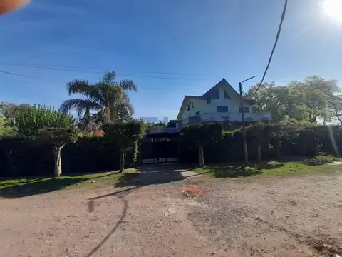 VENTA PERMUTA CASA QUINTA FLORENCIO VARELA TOMO AUTO DEPTO FINANCIA