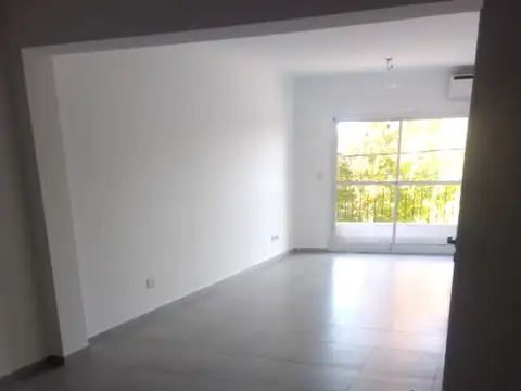 Valentín Cardoso 1400, Piso 3