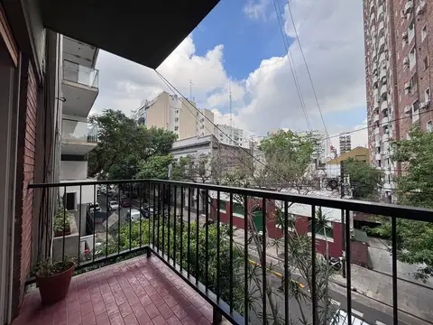 2 AMB FTE C/BALCON - COCINA REFACCIONADA