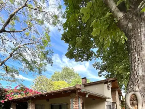 CASA QUINTA EN VENTA MUÑIZ, QUINCHO 50M2, PILETA