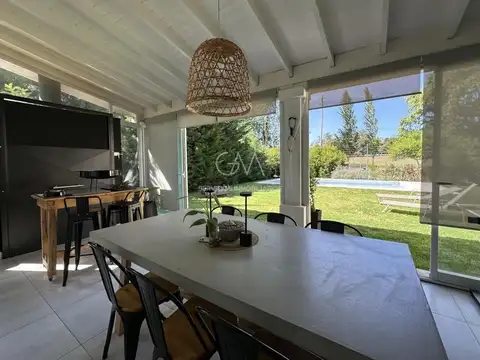 Casa en Alquiler de 3 dormitorios