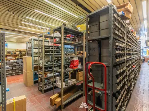 Venta gran local / padrón con 3 unidades en Centro