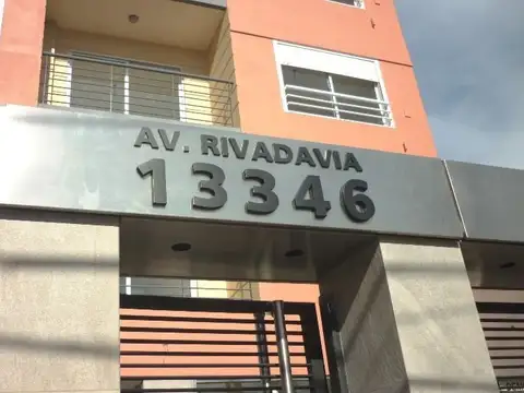 Av. Rivadavia 13300, Piso 2