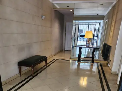 Esmeralda 1300, Piso 6