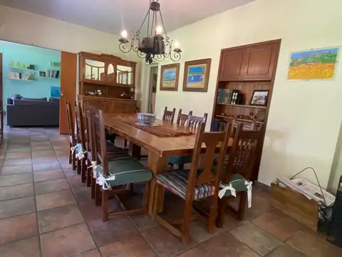 ZONA BALBASTRO - 1295mts LOTE - 5 DORM - DEPCIAS