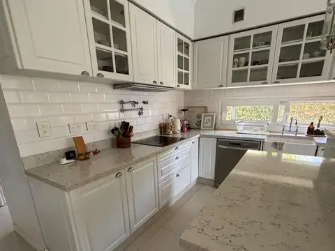 Casa en Venta al Este