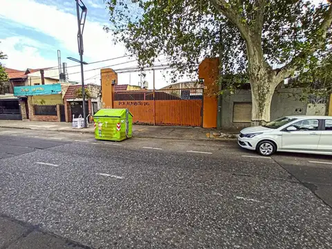 Venta/Permuta Galpon Parabolico Doble Acceso. Barrio Parque, Rosario